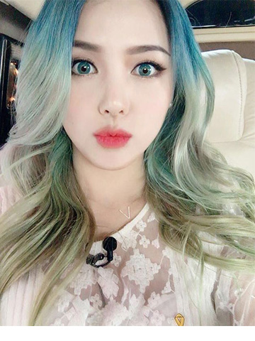 成就PONY的不止有妆，她的发型一样有看头！