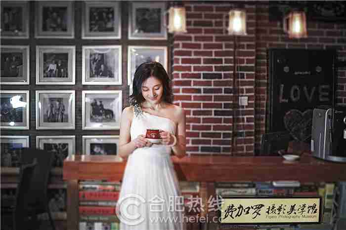 特教中学老师正在接受写真拍摄